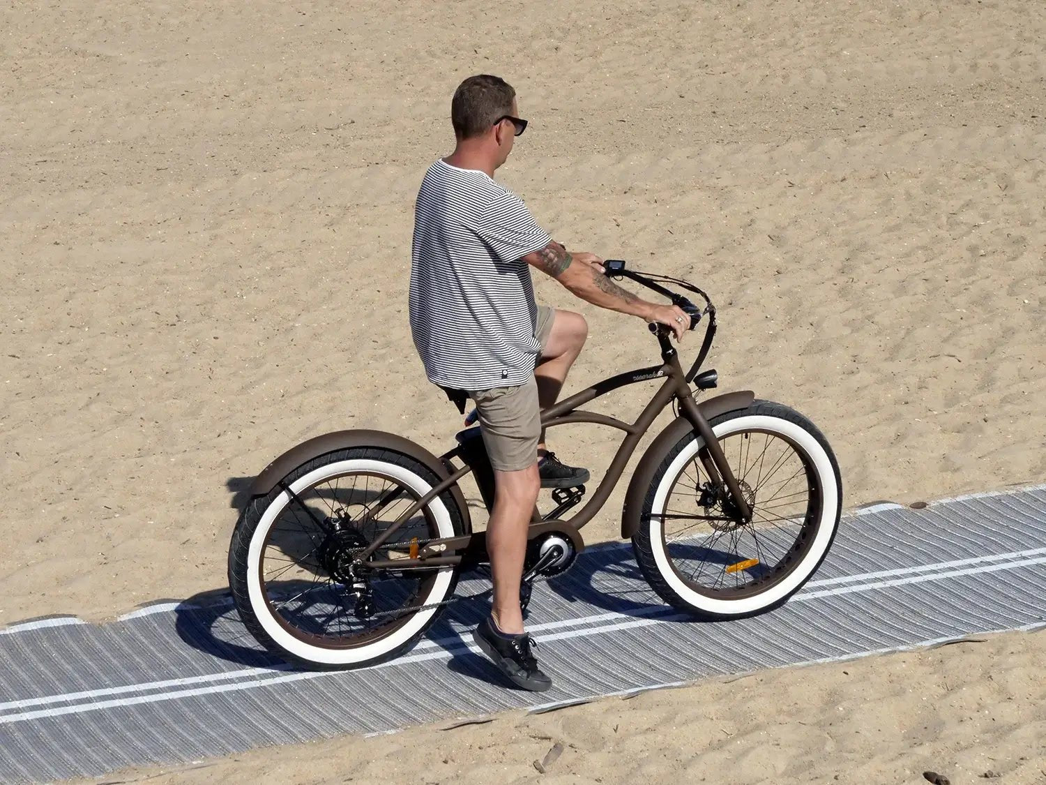 Vélo électrique iZip XL pour adultes, cadre en aluminium, 20 po, gris